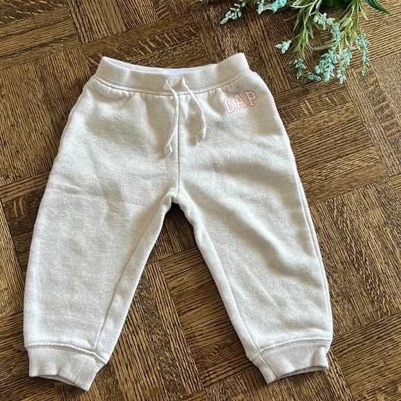 GAP Matching set Hoodie and pants - Picture 4 of 5